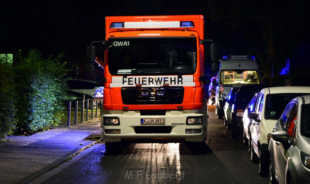 Feuer 2 Y Kellerbrand Koeln Ostheim Ruppinerstr P182.JPG - Miklos Laubert